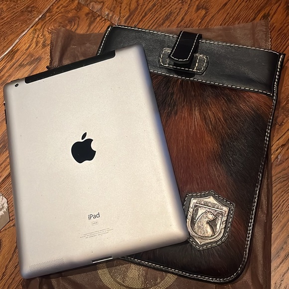 Cowhide iPad case. - Picture 5 of 5